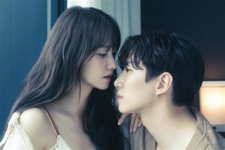 Are Yoona and Junho Dating? Everything About Their Dating History Are Yoona and Junho Dating? Everything About Their Dating History