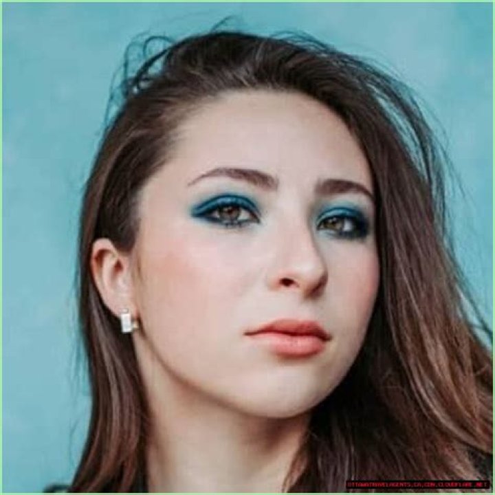 Ava Cantrell Net Worth