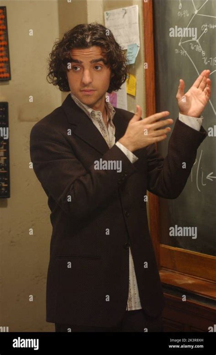 David Krumholtz giving a pose in an event.