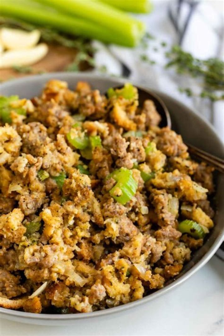 How to make sausage stuffing.