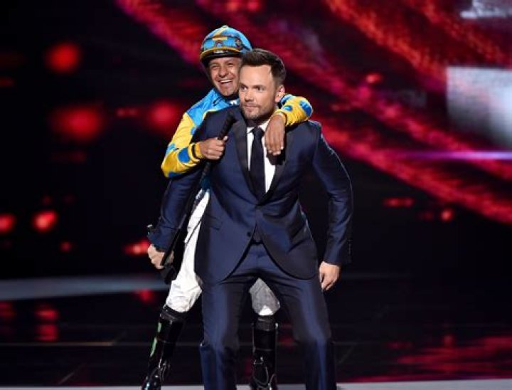 Joel McHale, Victor Espinoza