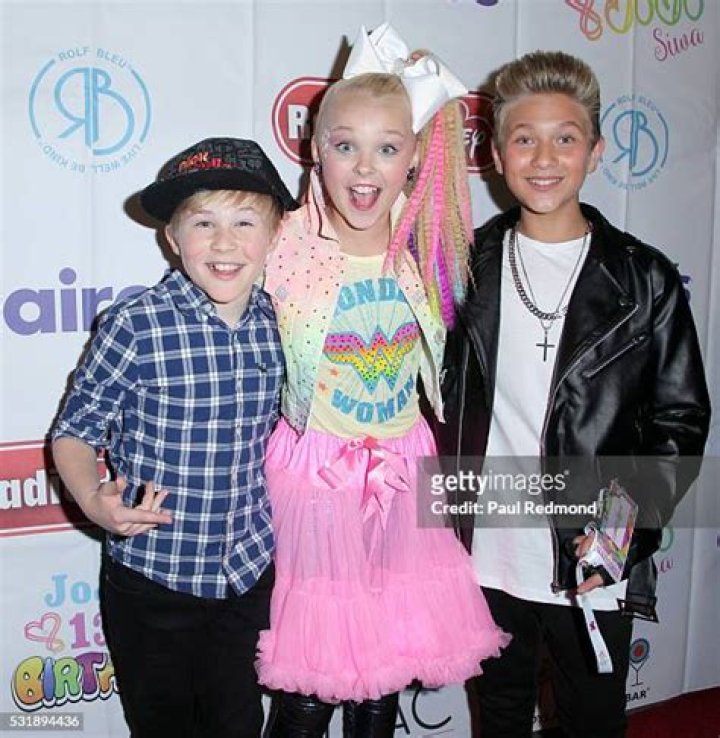 Jojo Siwa and Thomas Kuc 