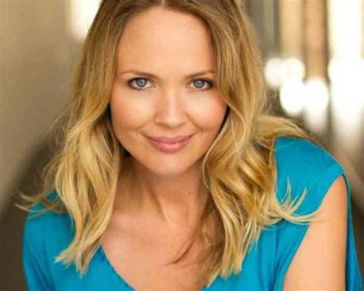 Lara Cox Net Worth