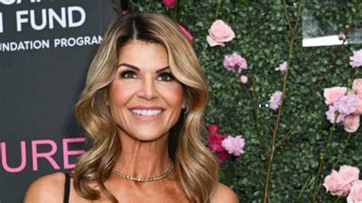 Lori Wagner Net Worth