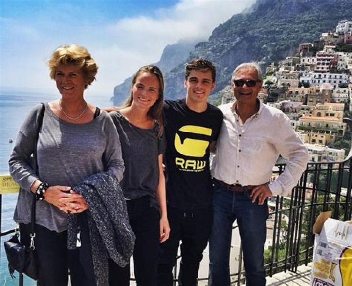 Martin Garrix with his parents