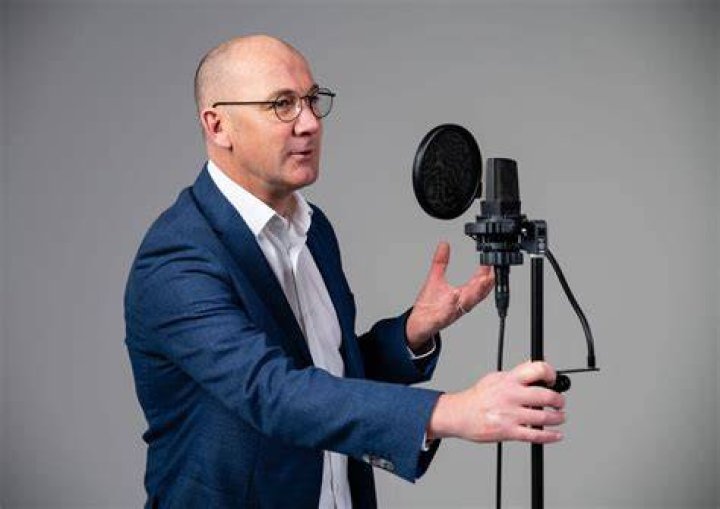 Narrator - Host
