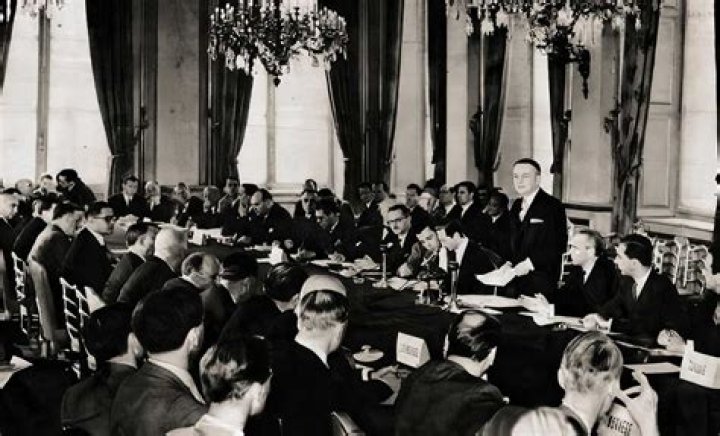 Paris conference atendant