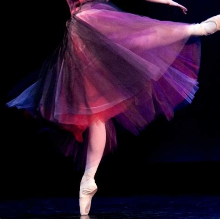 Roberta / Female Dancer