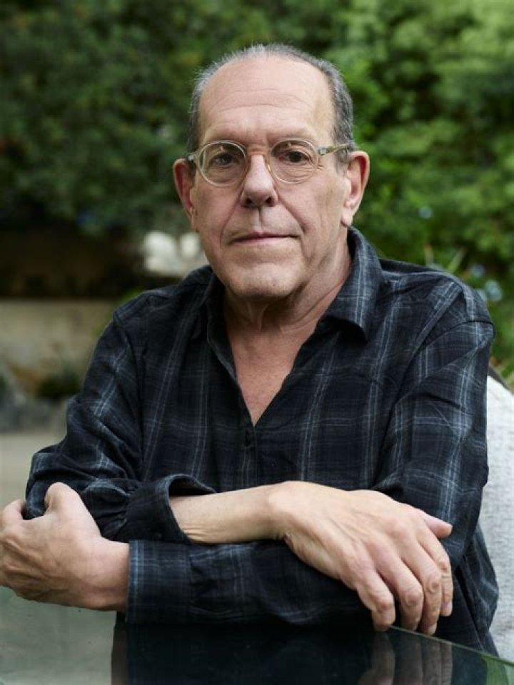 Roger Trilling