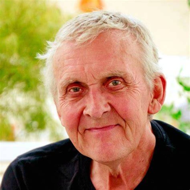 Rupert Macnee Net Worth