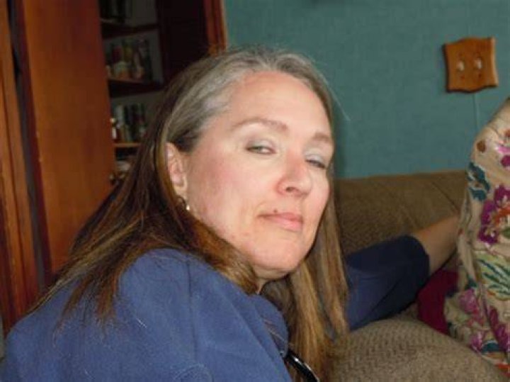 Sarah Holcomb Net Worth