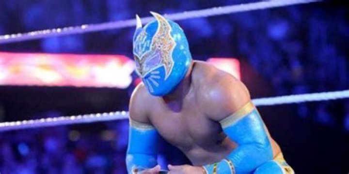 Sin Cara / Himself