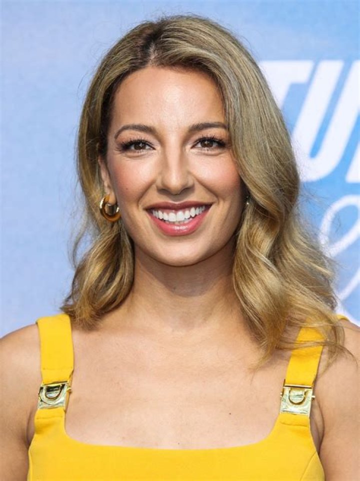 Vanessa Lengies has a great net worth from her career